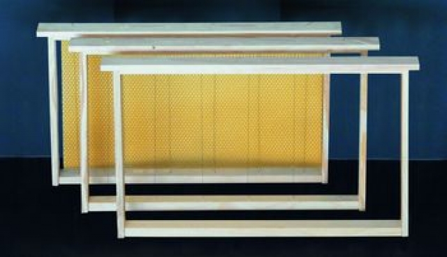 Brood Frame Dadant, Drilled, Complete With Wax Foundation | Hives And ...